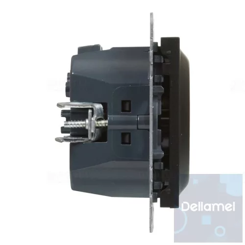 Suno fekete 2P+F GYV + USB-C csatlakozóaljzat (rugós), biztonsági zsaluval, keret nélkül 721429 Legrand