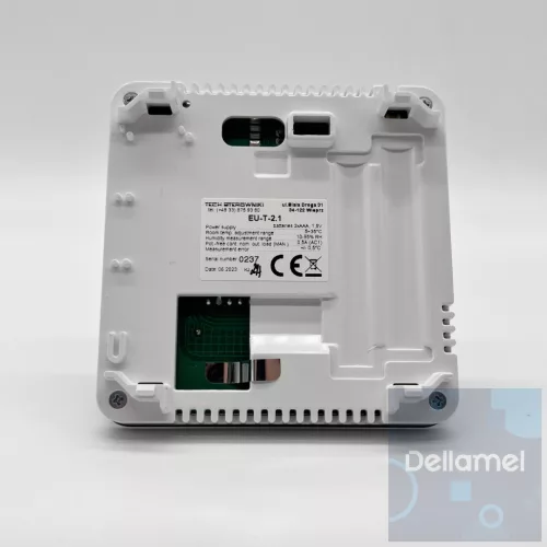 TECH EU-T-2.1VEZETÉKES ON/OFF SZOBATERMOSZTÁT